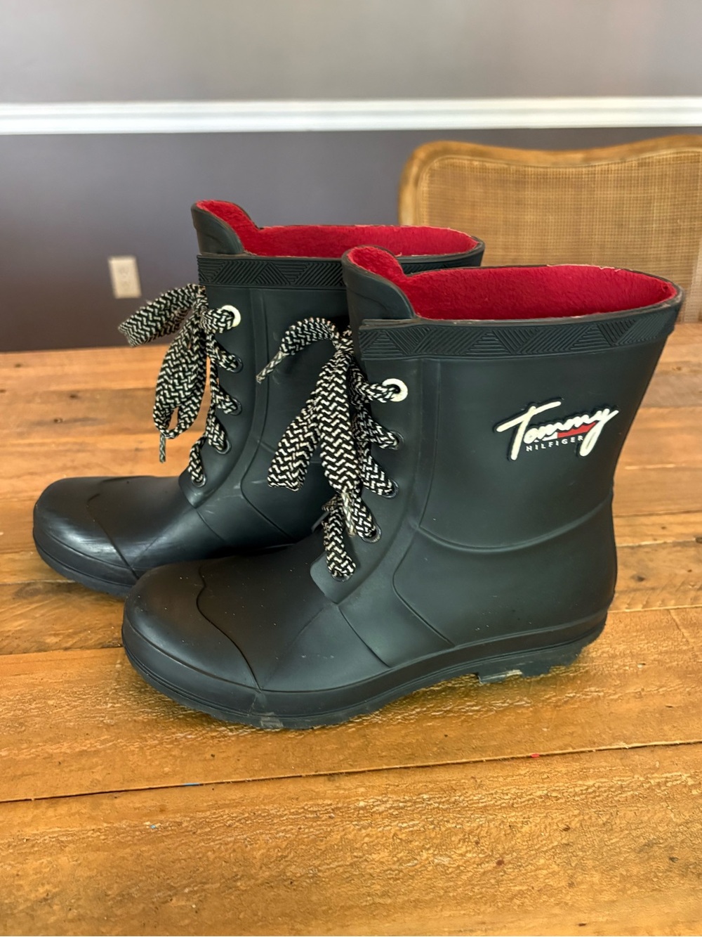 Tommy Hilfiger Tamar Rain Boot - Size 5